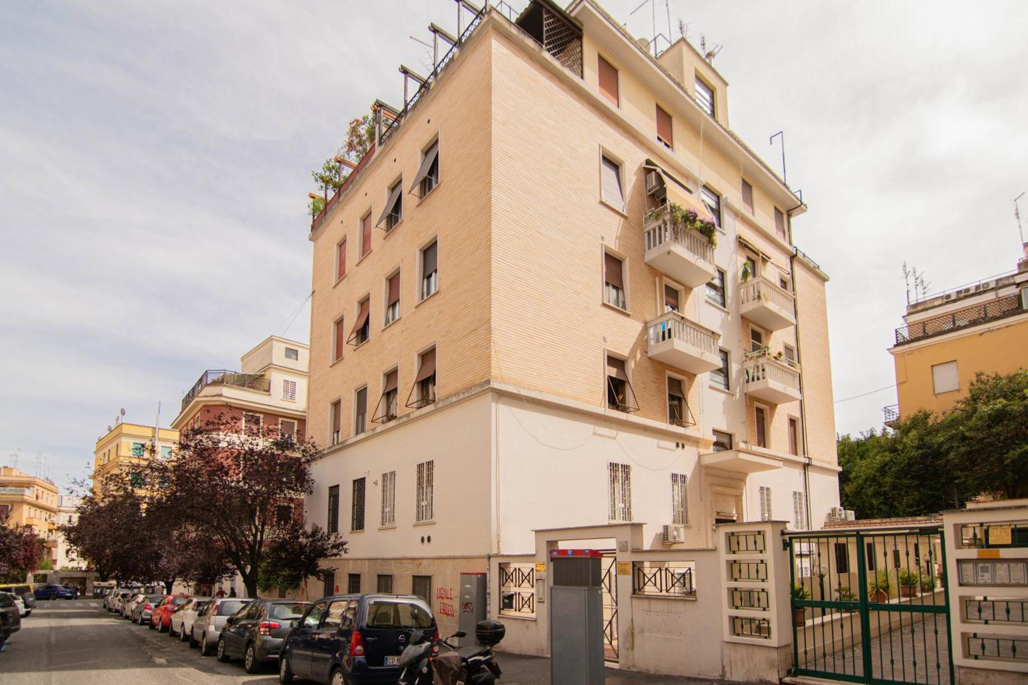 Domus Eroi Apartment Rome Luaran gambar